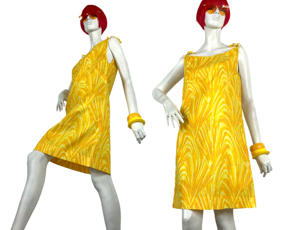 1960s vintage RARE and collectable ULTRA MOD paper dress / Twiggy / Collector