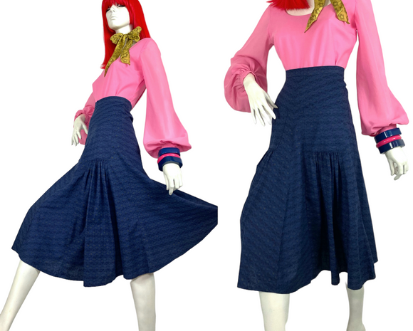 1970s vintage block print cotton skirt by Dove Clothing company / hippy / boho / XS