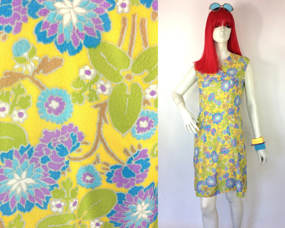 1960s vintage flower pop Mod mini dress / Twiggy / Carnaby St / Dolly bird