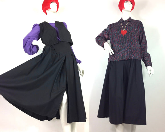 1970s vintage 'Sun and sand' black cotton skirt / pockets / peasant / preppy / pleats