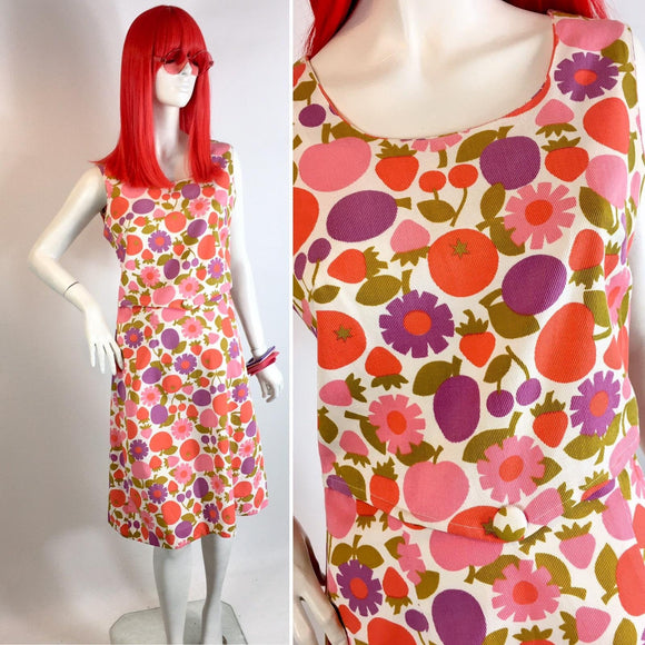 1960s fruit and daisy novelty print shift dress / Mod / Pop / Flower Power