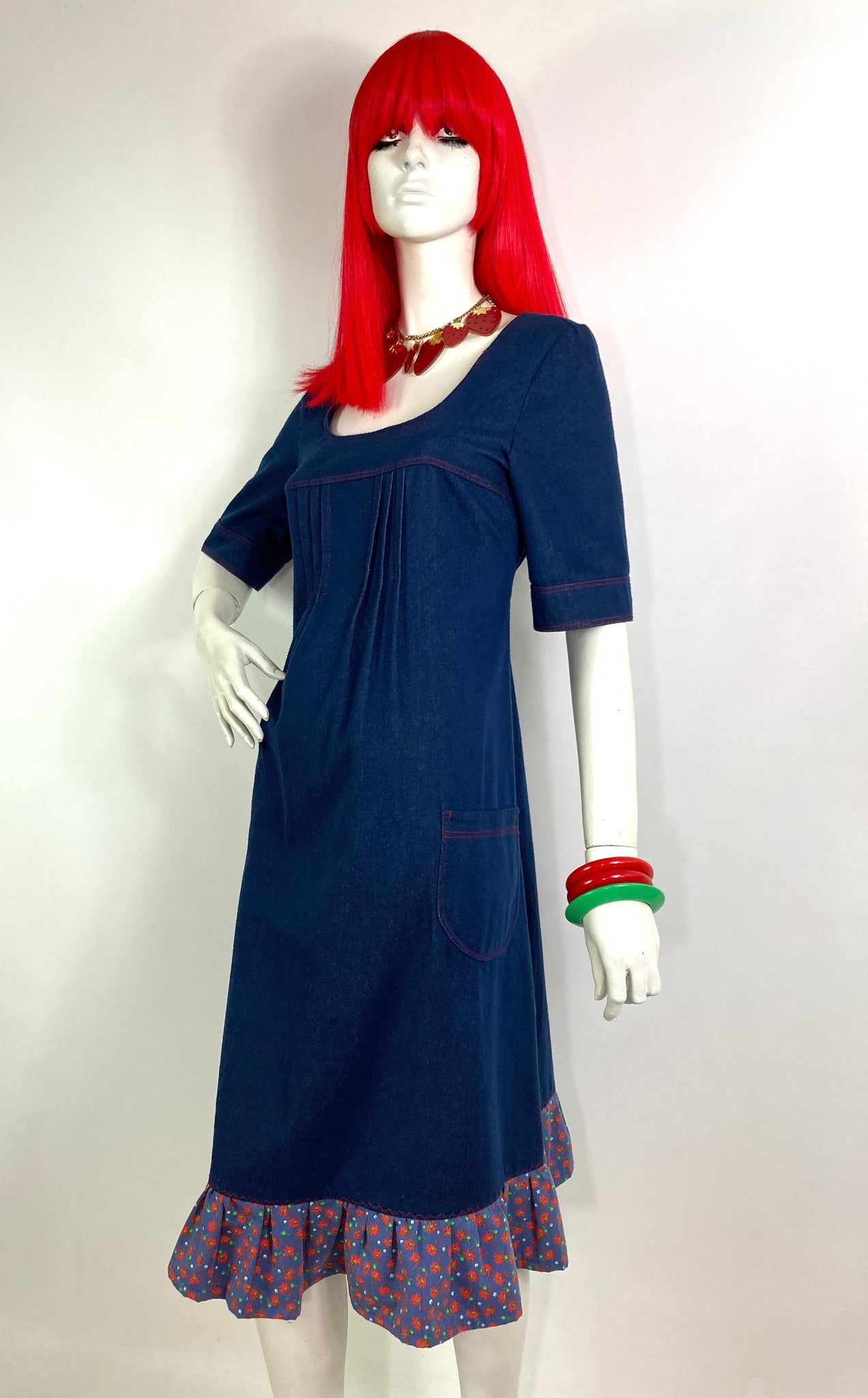 1970s vintage denim smock midi dress / Folk / Hippie / Festival / mate Top of the Shops Boutique 1970s vintage denim smock midi dress / Folk / Hippie / Festival / mate Top of the Shops Boutique