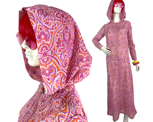 1970s vintage paisley psychedelic hood maxi dress / Hippie / Festival / Mod