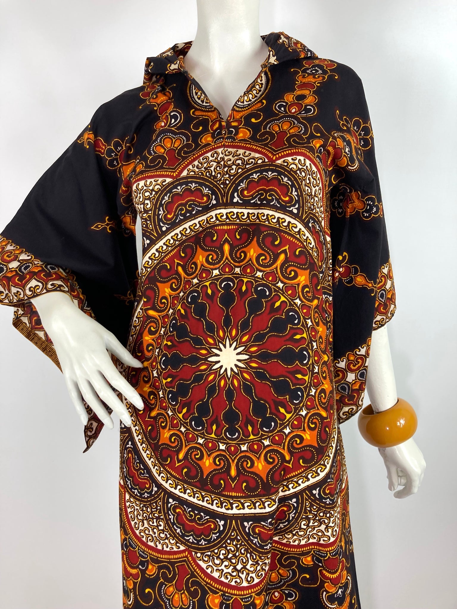 Psychedelic kaftan 2024