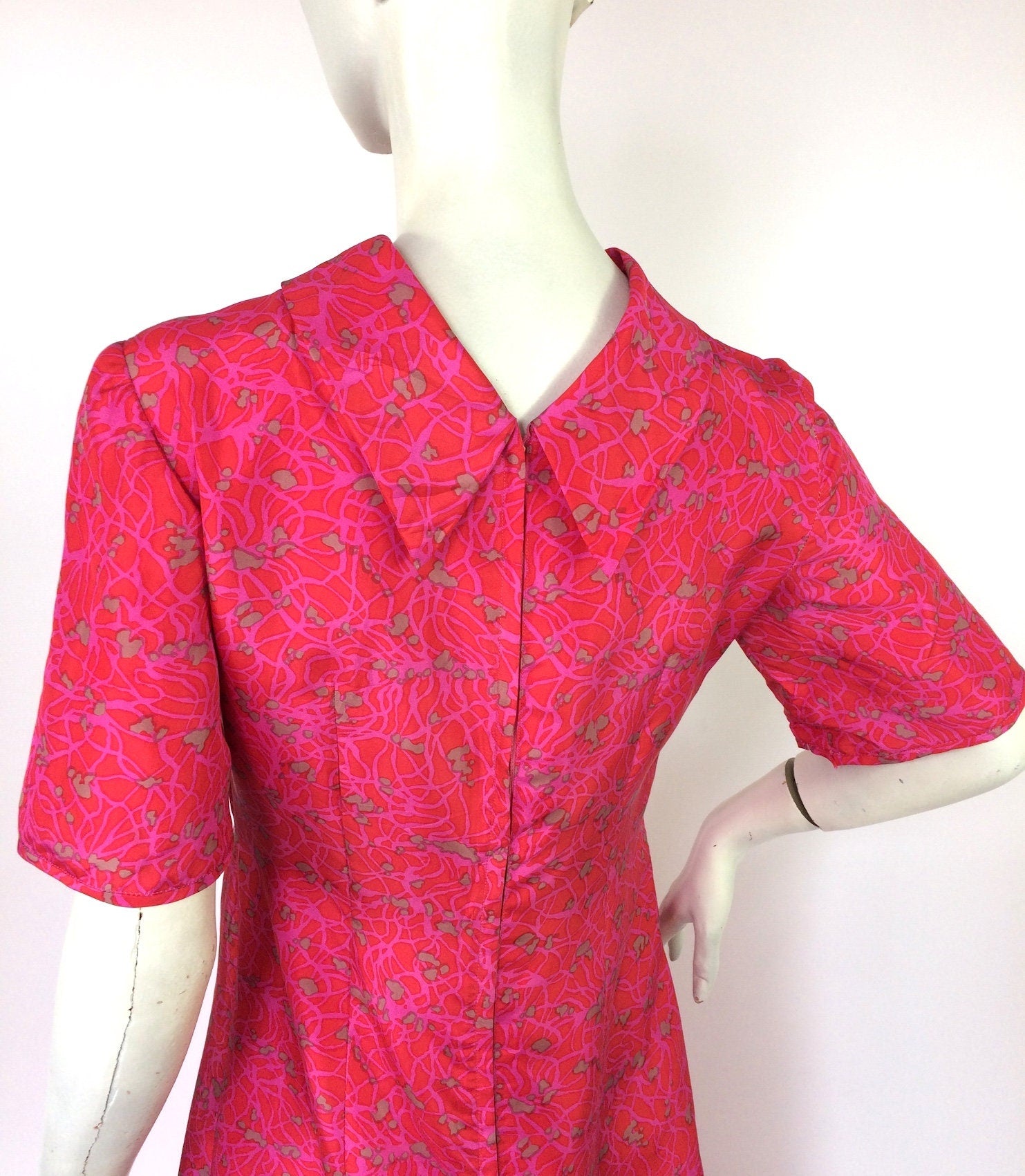 Vintage 1960s silk magenta maxi gown / 70s cocktail dress / Liz Taylor –  Top of the Shops Boutique